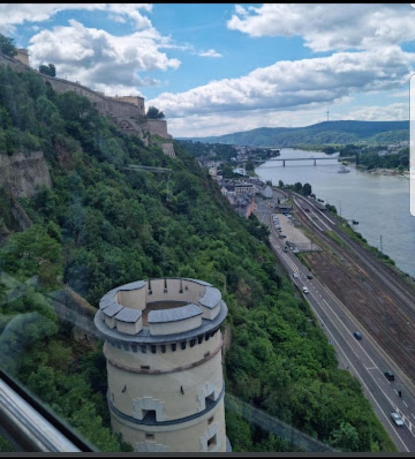 Fewo Mit Terasse Neuwied & Koblenz المظهر الخارجي الصورة